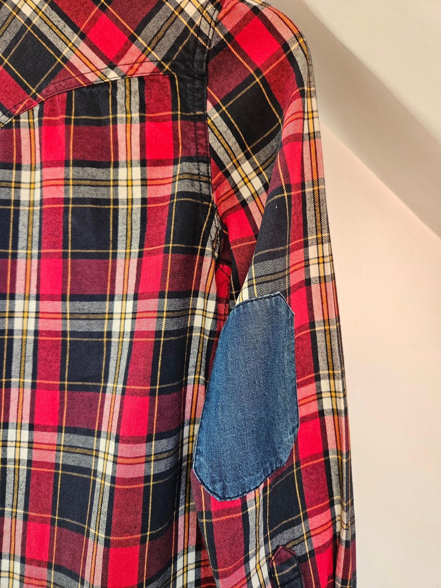 1980s Red Check Levis Shirt XS