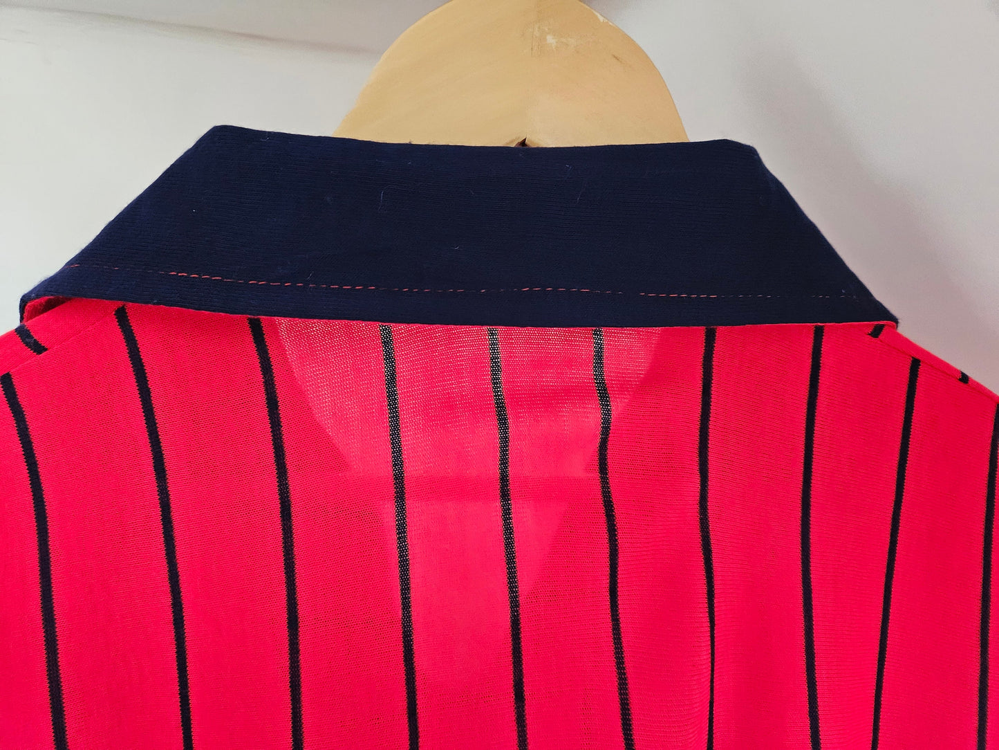 Vintage 1970s Red & Blue Pinstriped Short Sleeved Collared Jumper M