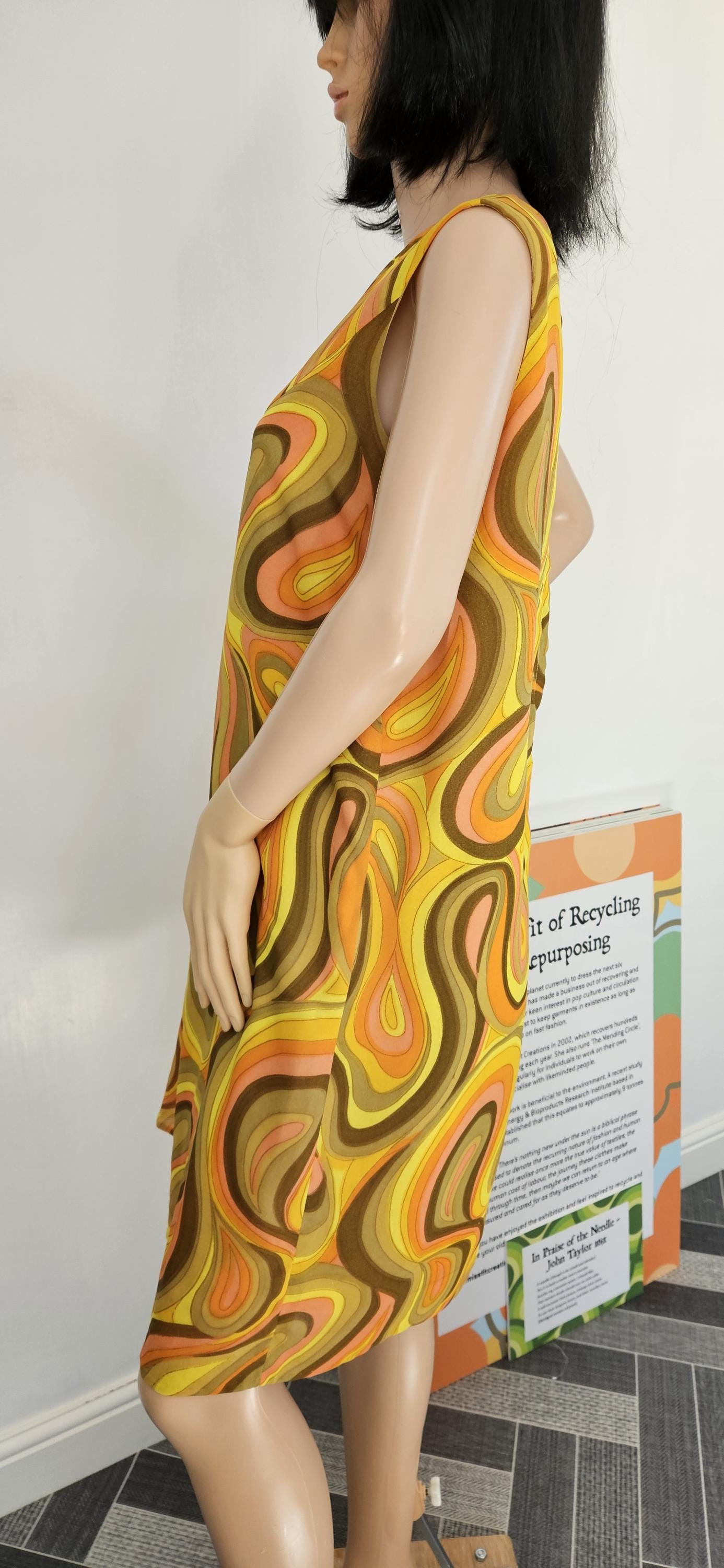 Vintage 1960s Shift Dress by Burlington Sz 14