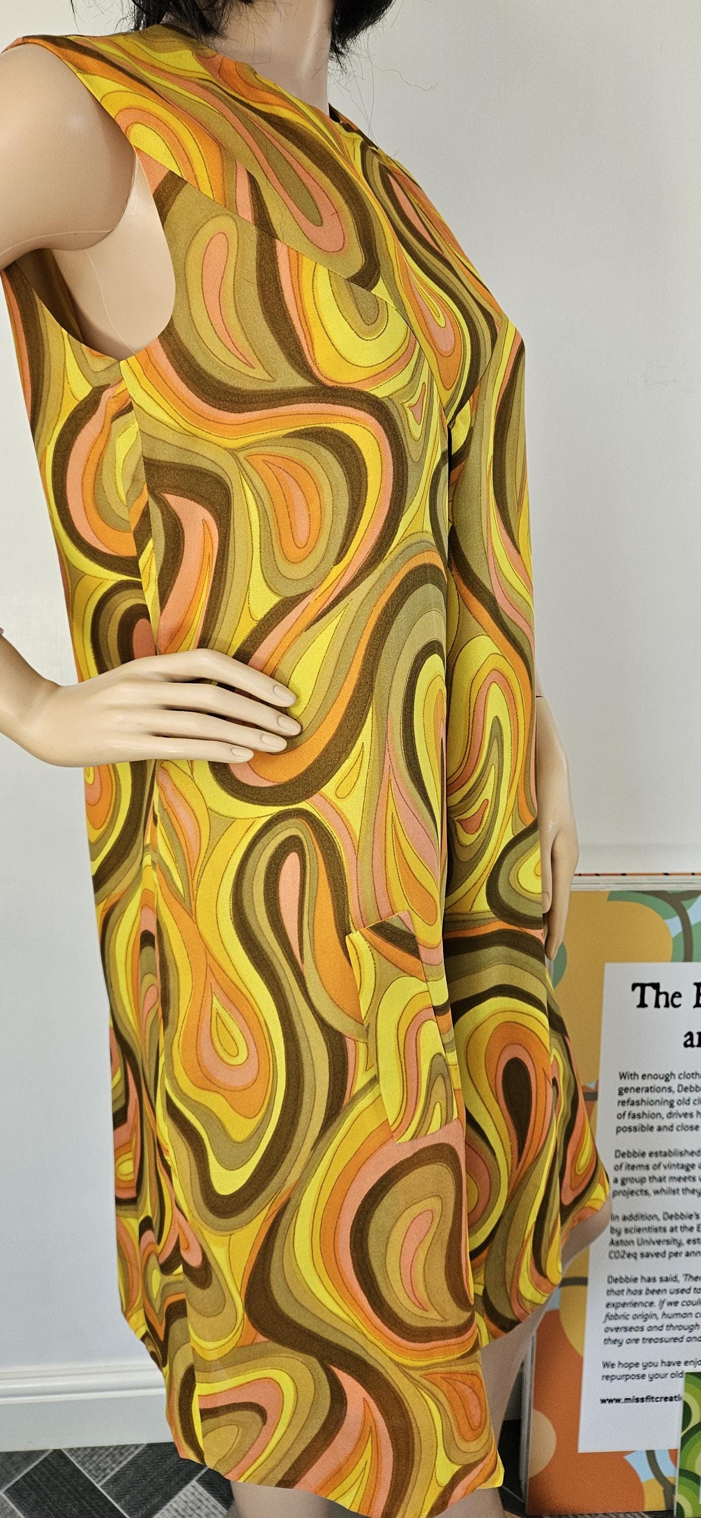 Vintage 1960s Shift Dress by Burlington Sz 14