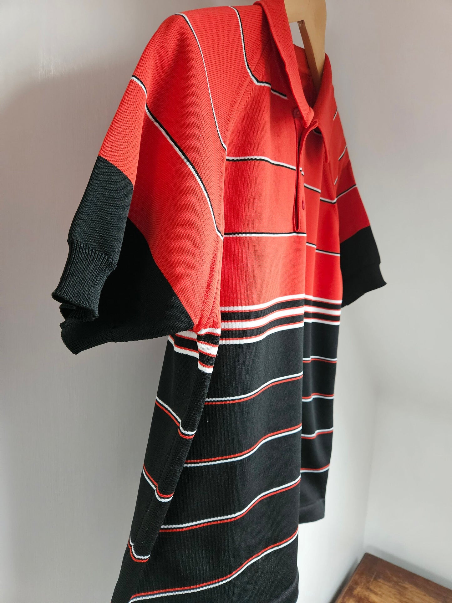 Vintage 1980s Red & Black Striped Short Sleeved Jumper XL
