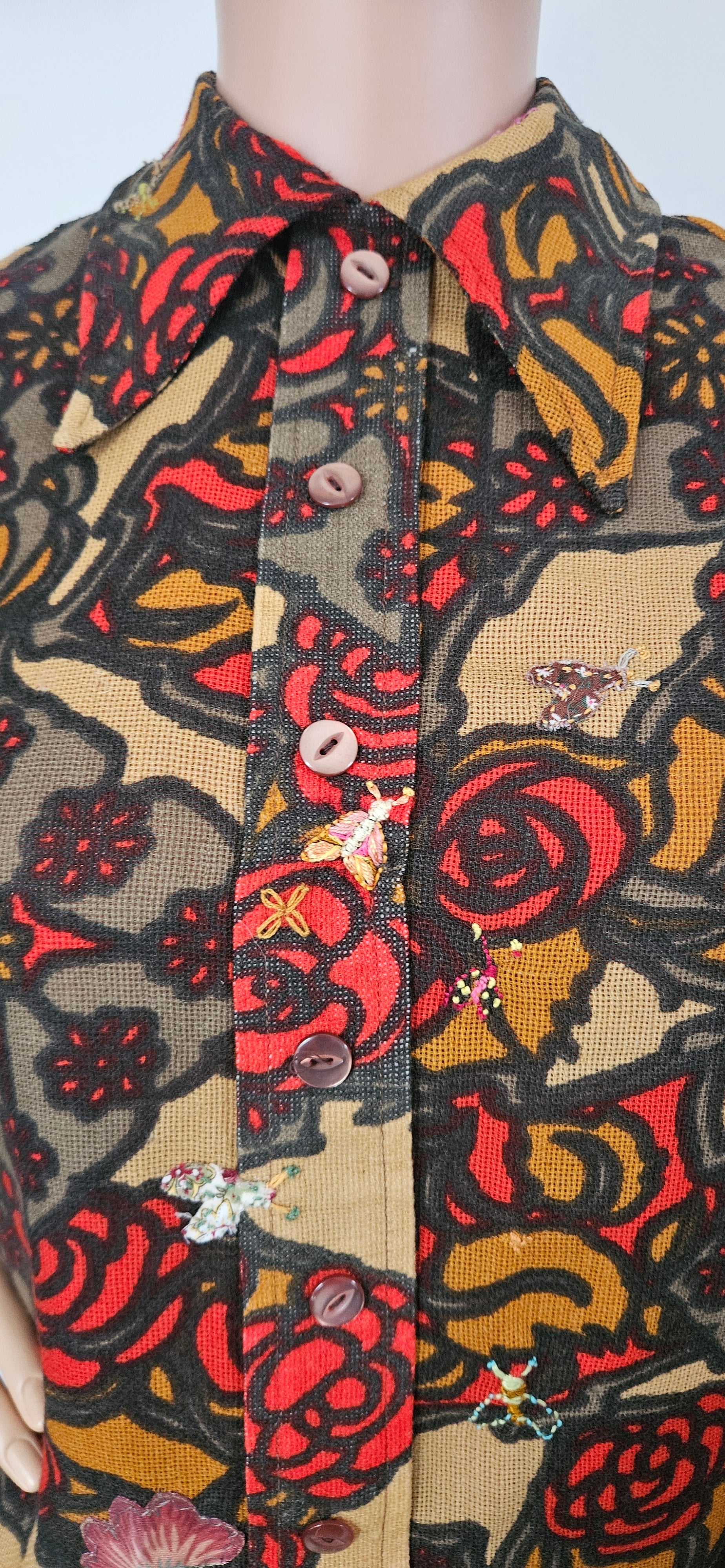 Vintage 1960s Embroidered  Moth Mend Dress sz14