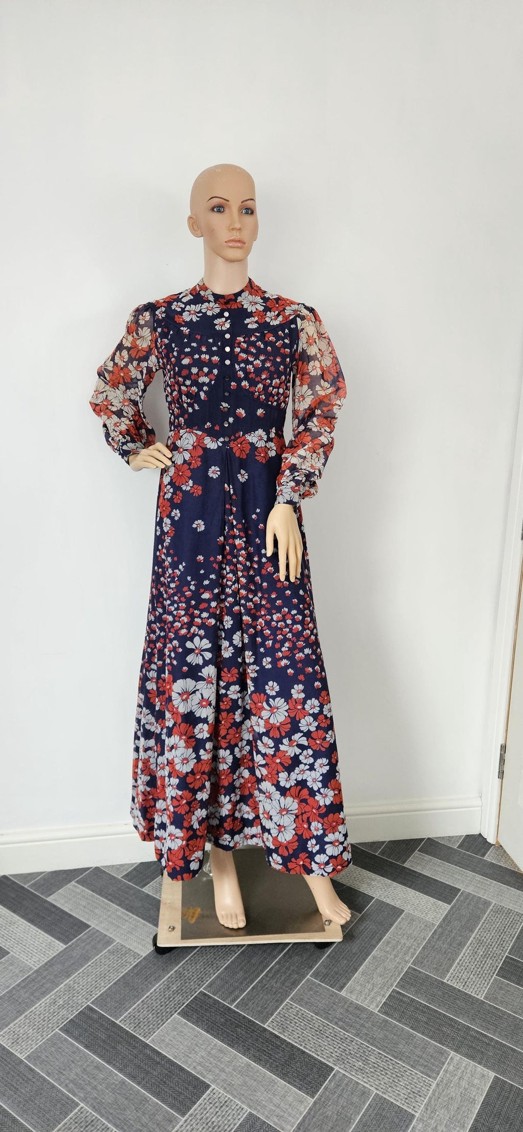 Vintage 1970s Blue Floral Maxi Dress Sz 10