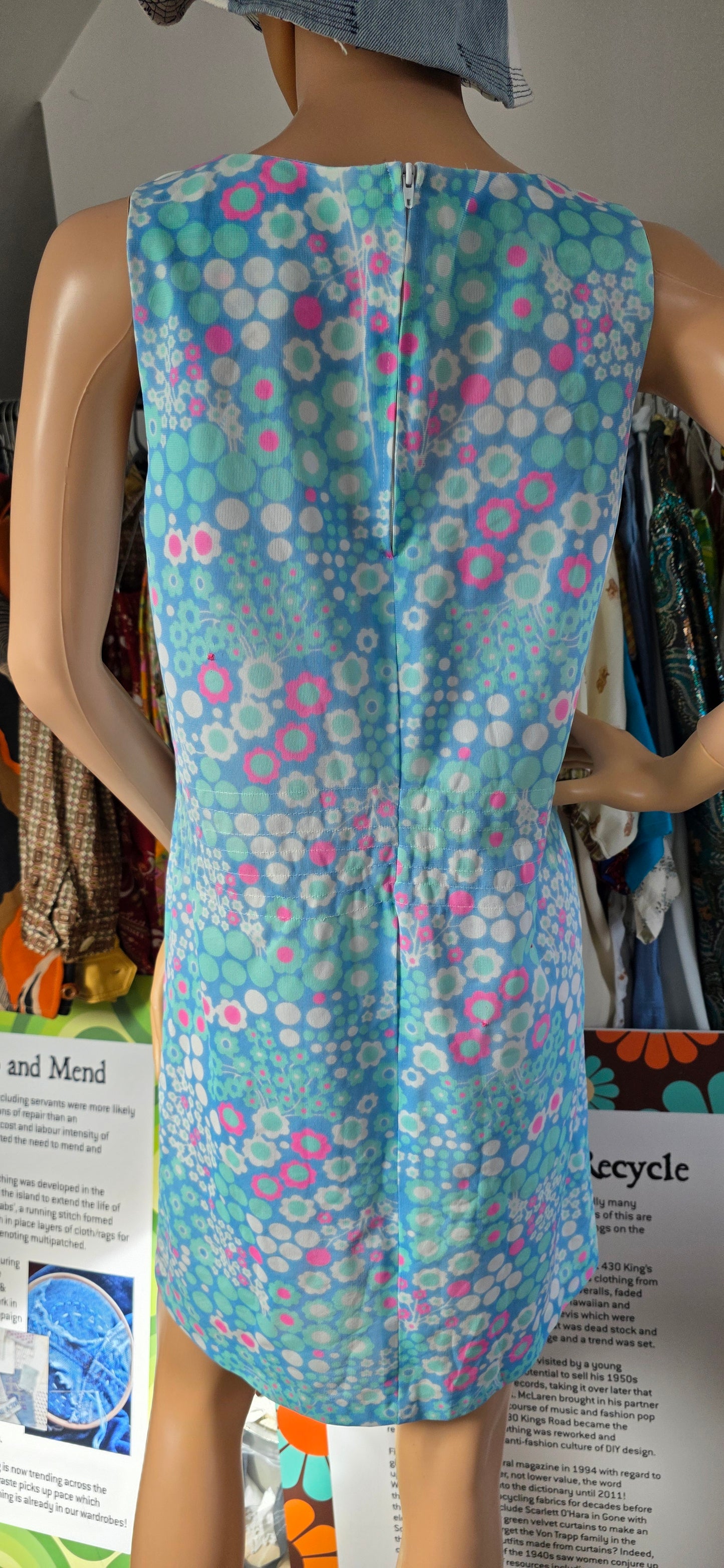 As new 1960s Blue Floral Sleeveless Dress sz14