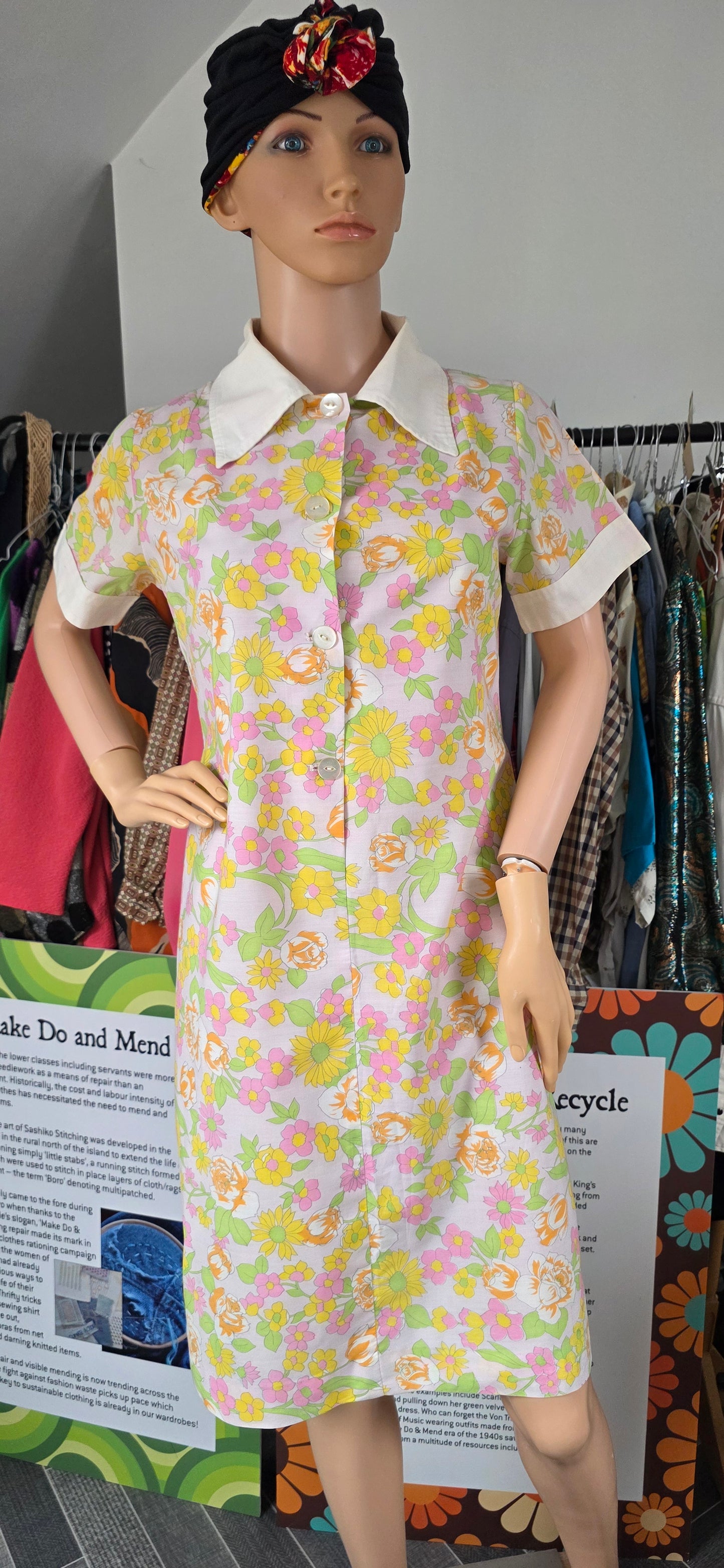 1960s Co op Floral, Short Sleeved Dress 16