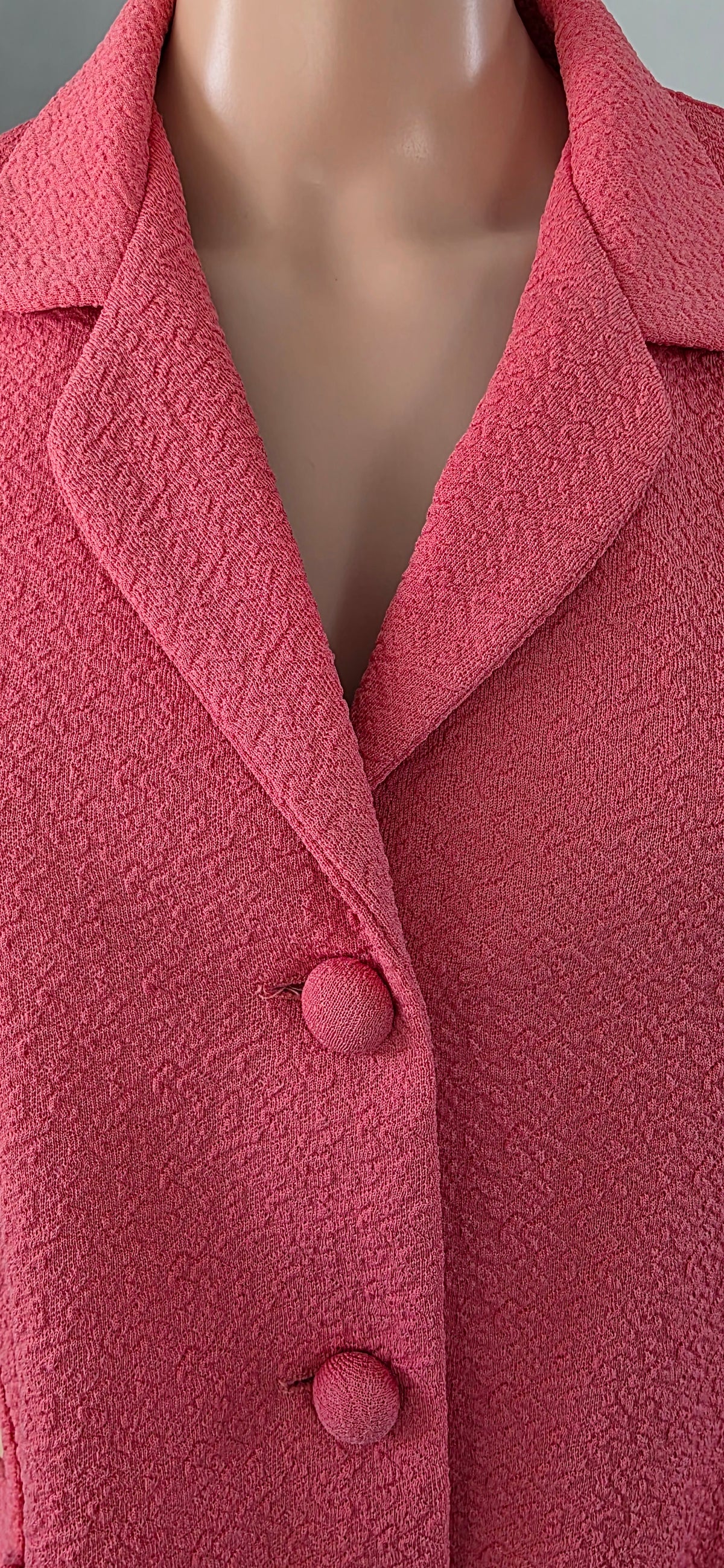 1960s Pink Crimplene Skirt Suit sz 18