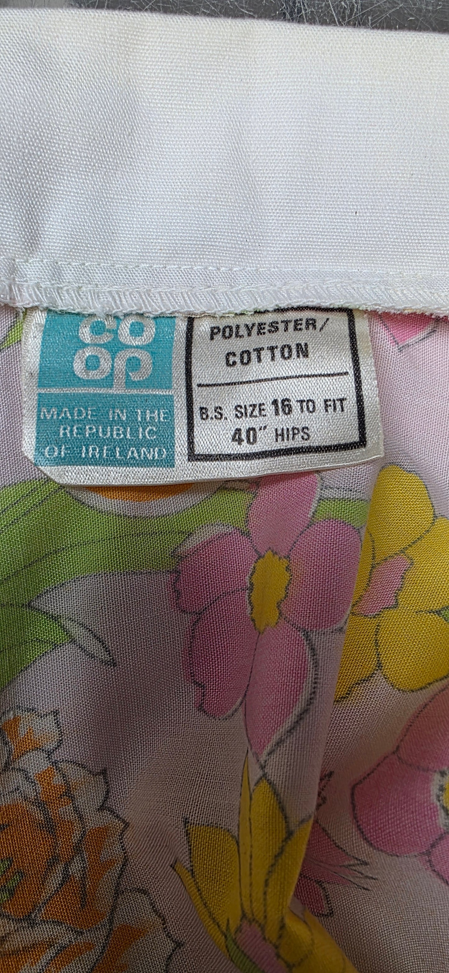 1960s Co op Floral, Short Sleeved Dress 16